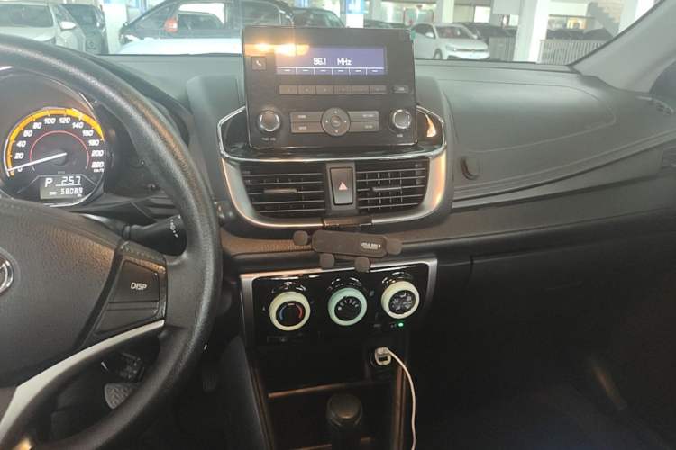 Used Toyota YARiS L Zhi Xuan 2022 1.5L CVT Leading PLUS Edition Audio And AC Panel