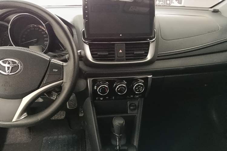 Used Toyota YARiS L Zhi Xuan 2022 1.5L CVT Leading PLUS Edition Audio And AC Panel