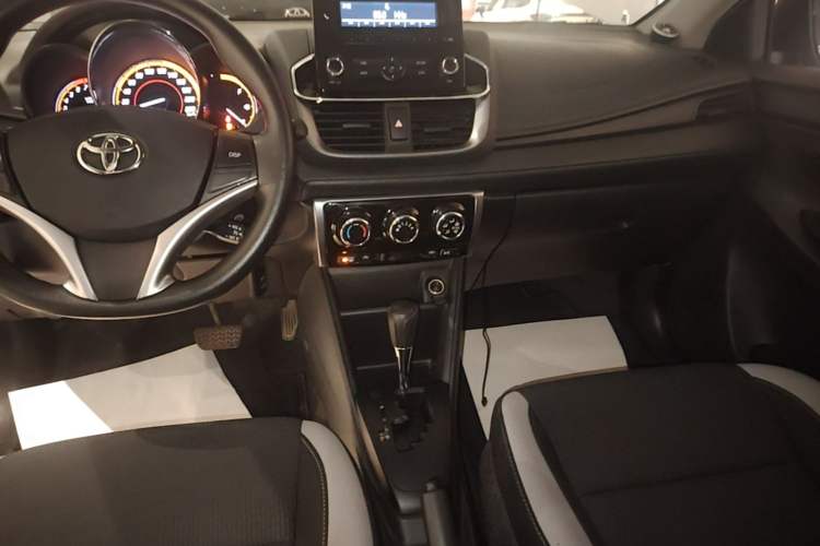 Used Toyota YARiS L Zhi Xuan 2022 1.5L CVT Leading PLUS Edition Audio And AC Panel