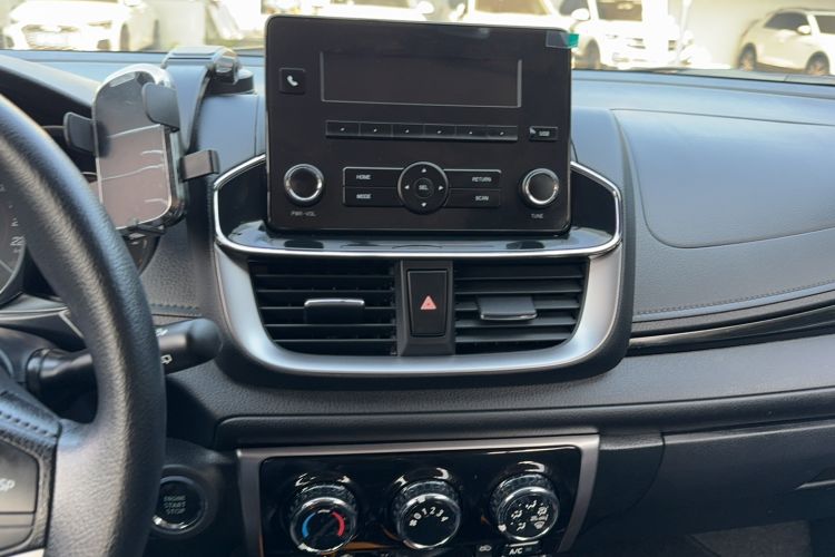 Used Toyota YARiS L Zhi Xuan 2022 X-Trail 1.5L CVT Luxury PLUS Edition Audio And AC Panel