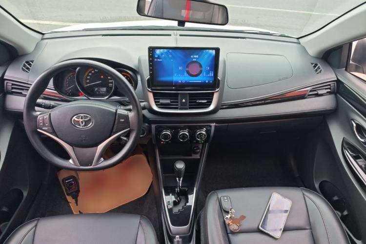 Used Toyota YARiS L Zhi Xuan 2022 X-Trail 1.5L CVT Luxury PLUS Edition Center Console