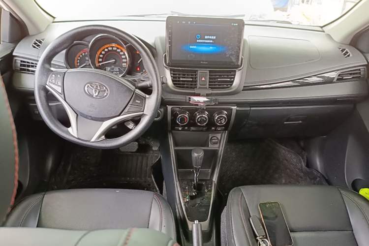 Used Toyota YARiS L Zhi Xuan 2022 X-Trail 1.5L CVT Luxury PLUS Edition Center Console