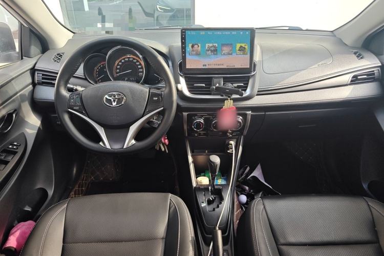 Used Toyota YARiS L Zhi Xuan 2022 X-Trail 1.5L CVT Leading PLUS Edition Center Console
