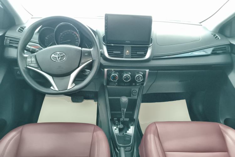 Used Toyota YARiS L Zhi Xuan 2022 X-Trail 1.5L CVT Leading PLUS Edition Center Console