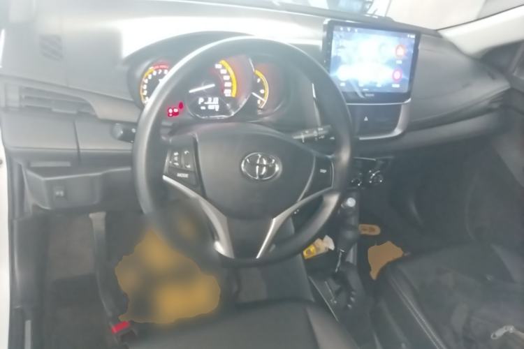 Used Toyota YARiS L Zhi Xuan 2022 X-Trail 1.5L CVT Leading PLUS Edition Center Console