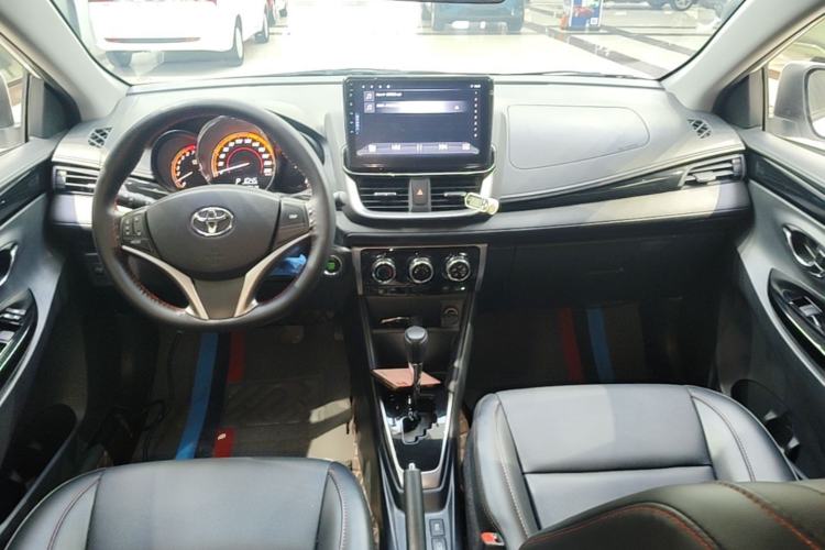 Used Toyota YARiS L Zhi Xuan 2022 X-Trail 1.5L CVT Luxury PLUS Edition Center Console