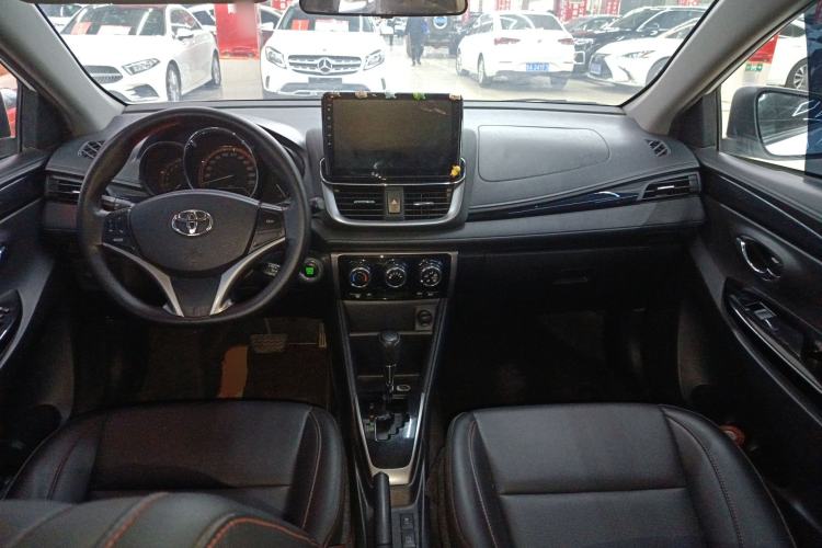 Used Toyota YARiS L Zhi Xuan 2022 X-Trail 1.5L CVT Luxury PLUS Edition Center Console