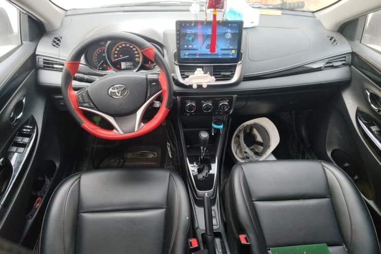 Used Toyota YARiS L Zhi Xuan 2022 X-Trail 1.5L CVT Luxury PLUS Edition Center Console