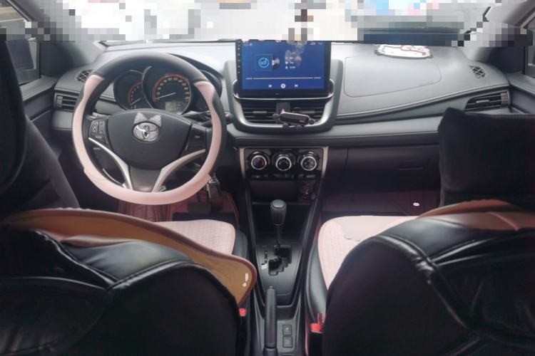 Used Toyota YARiS L Zhi Xuan 2022 X-Trail 1.5L CVT Leading PLUS Edition Center Console