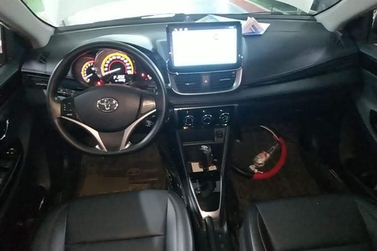 Used Toyota YARiS L Zhi Xuan 2022 X-Trail 1.5L CVT Luxury PLUS Edition Center Console