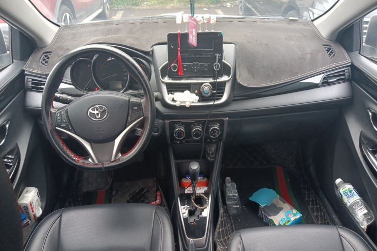 Used Toyota YARiS L Zhi Xuan 2022 X-Trail 1.5L CVT Luxury PLUS Edition Center Console