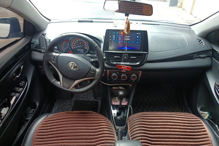 Used Toyota YARiS L Zhi Xuan 2022 X-Trail 1.5L CVT Luxury PLUS Edition Center Console