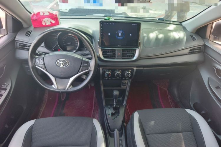 Used Toyota YARiS L Zhi Xuan 2022 X-Trail 1.5L CVT Leading PLUS Edition Center Console