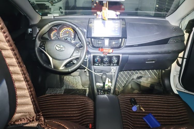 Used Toyota YARiS L Zhi Xuan 2022 X-Trail 1.5L CVT Luxury PLUS Edition Center Console