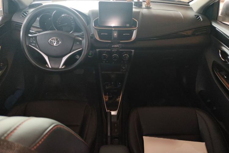 Used Toyota YARiS L Zhi Xuan 2022 X-Trail 1.5L CVT Prestige Edition Center Console