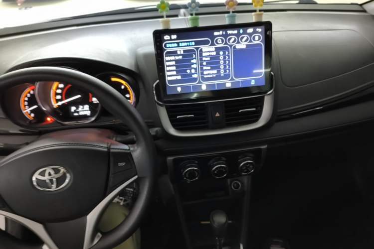 Used Toyota YARiS L Zhi Xuan 2022 X-Trail 1.5L CVT Luxury PLUS Edition Center Console