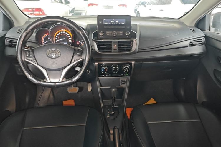 Used Toyota YARiS L Zhi Xuan 2022 X-Trail 1.5L CVT Leading PLUS Edition Center Console