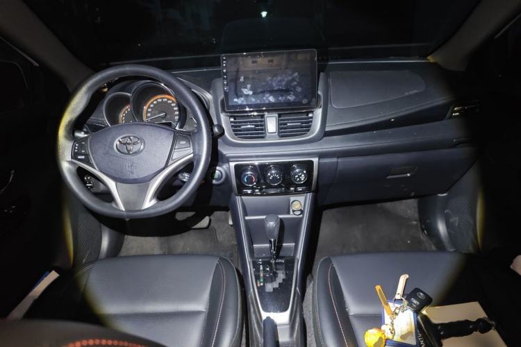 Used Toyota YARiS L Zhi Xuan 2022 X-Trail 1.5L CVT Prestige Edition Center Console