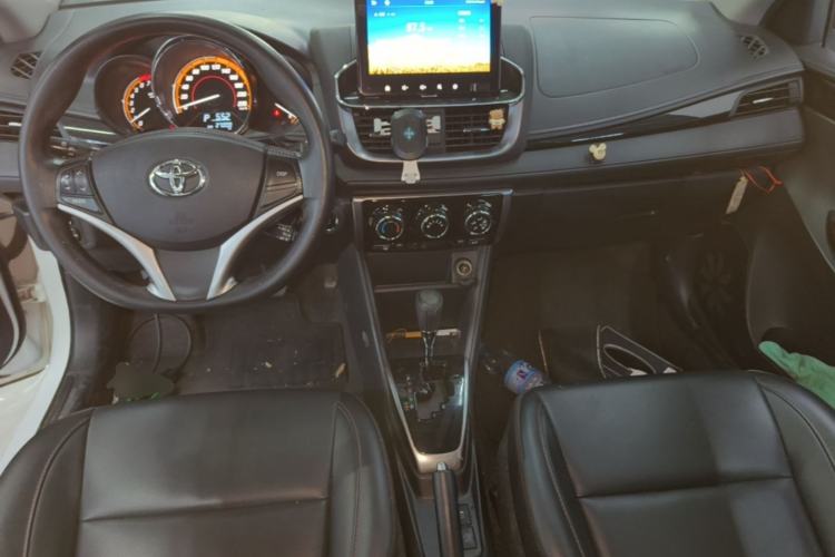 Used Toyota YARiS L Zhi Xuan 2022 X-Trail 1.5L CVT Prestige Edition Center Console