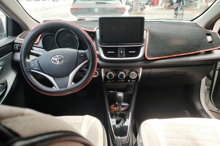 Used Toyota YARiS L Zhi Xuan 2022 X-Trail 1.5L CVT Luxury PLUS Edition Center Console