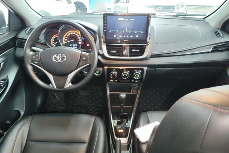 Used Toyota YARiS L Zhi Xuan 2022 X-Trail 1.5L CVT Luxury PLUS Edition Center Console