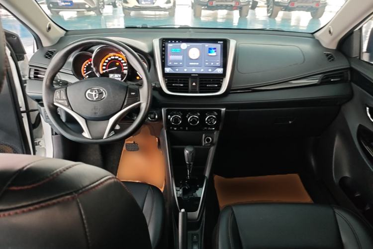 Used Toyota YARiS L Zhi Xuan 2022 X-Trail 1.5L CVT Luxury PLUS Edition Center Console