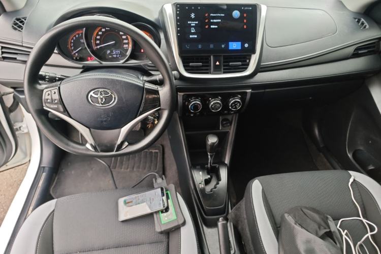 Used Toyota YARiS L Zhi Xuan 2022 X-Trail 1.5L CVT Leading PLUS Edition Center Console