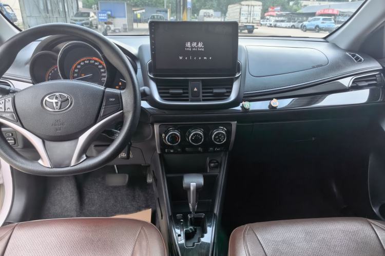 Used Toyota YARiS L Zhi Xuan 2022 X-Trail 1.5L CVT Leading PLUS Edition Center Console