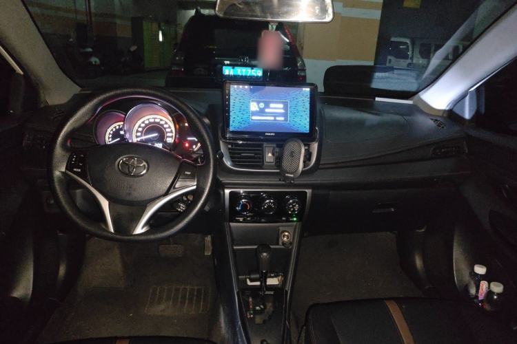Used Toyota YARiS L Zhi Xuan 2022 X-Trail 1.5L CVT Leading PLUS Edition Center Console
