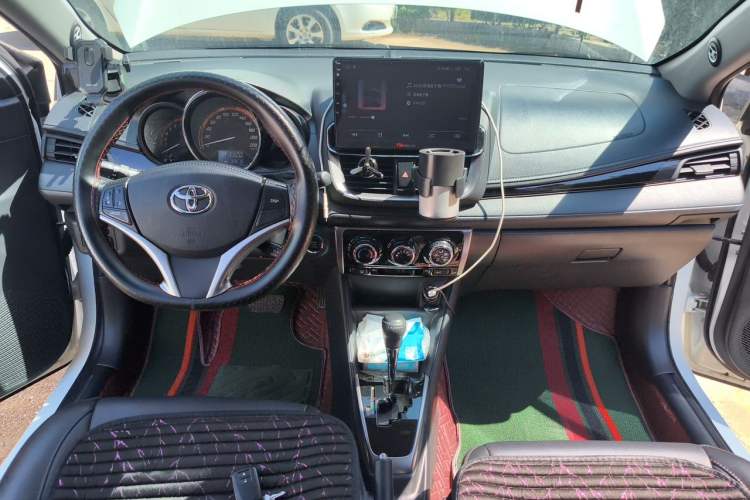 Used Toyota YARiS L Zhi Xuan 2022 X-Trail 1.5L CVT Luxury PLUS Edition Center Console