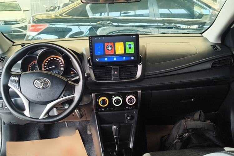 Used Toyota YARiS L Zhi Xuan 2022 X-Trail 1.5L CVT Leading PLUS Edition Center Console
