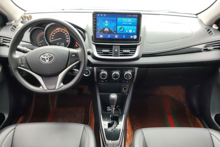 Used Toyota YARiS L Zhi Xuan 2022 X-Trail 1.5L CVT Luxury PLUS Edition Center Console