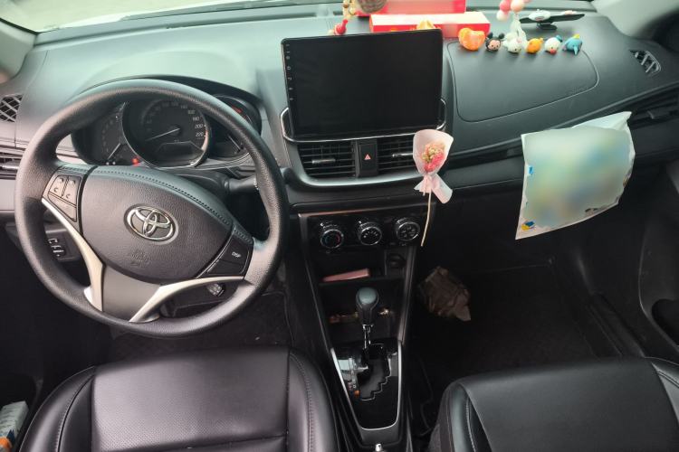 Used Toyota YARiS L Zhi Xuan 2022 X-Trail 1.5L CVT Luxury PLUS Edition Center Console