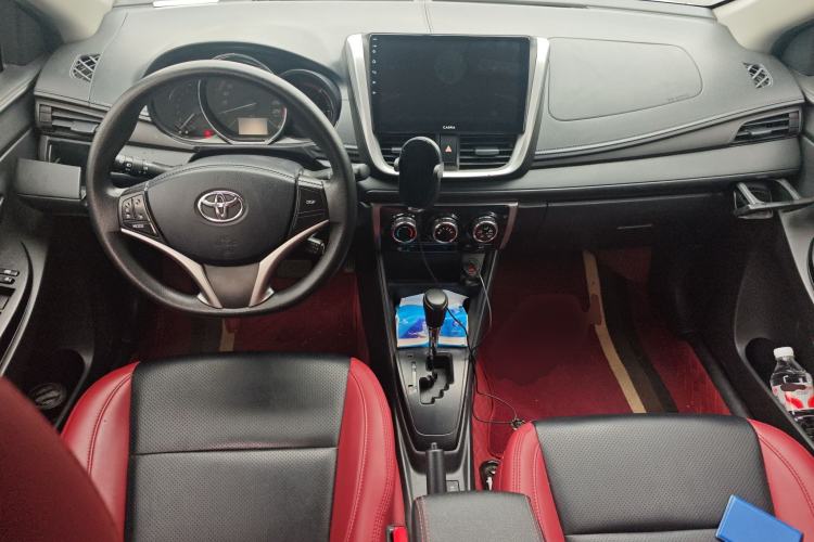 Used Toyota YARiS L Zhi Xuan 2022 X-Trail 1.5L CVT Leading PLUS Edition Center Console
