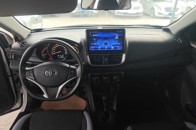 Used Toyota YARiS L Zhi Xuan 2022 X-Trail 1.5L CVT Leading PLUS Edition Center Console