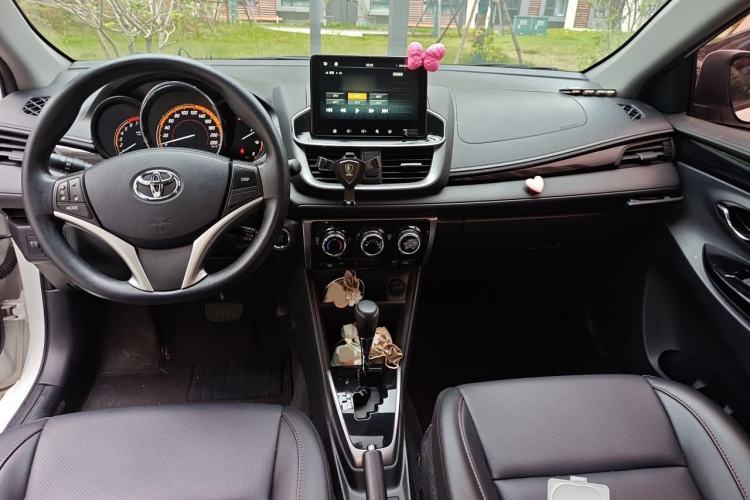 Used Toyota YARiS L Zhi Xuan 2022 X-Trail 1.5L CVT Prestige Edition Center Console