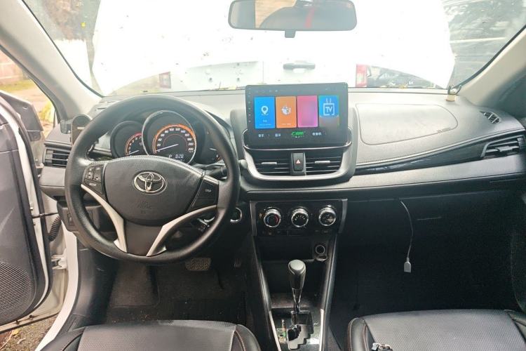 Used Toyota YARiS L Zhi Xuan 2022 X-Trail 1.5L CVT Luxury PLUS Edition Center Console