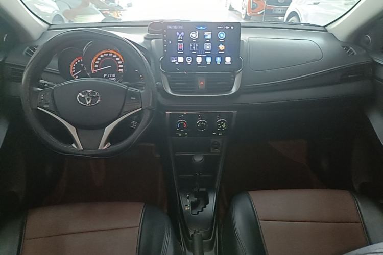 Used Toyota YARiS L Zhi Xuan 2022 X-Trail 1.5L CVT Leading PLUS Edition Center Console