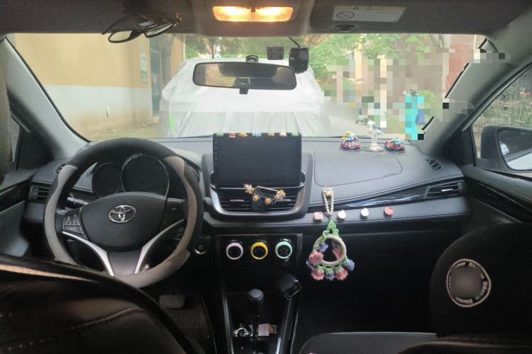 Used Toyota YARiS L Zhi Xuan 2022 X-Trail 1.5L CVT Luxury PLUS Edition Center Console