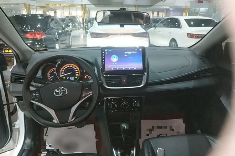 Used Toyota YARiS L Zhi Xuan 2022 X-Trail 1.5L CVT Luxury PLUS Edition Center Console