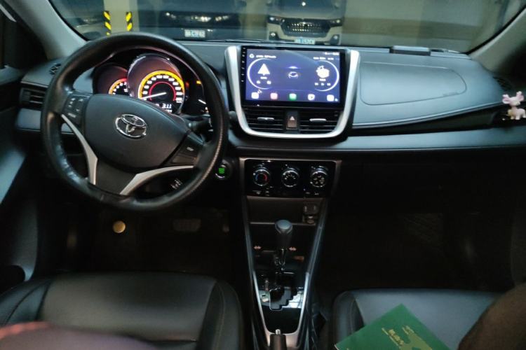 Used Toyota YARiS L Zhi Xuan 2022 X-Trail 1.5L CVT Luxury PLUS Edition Center Console