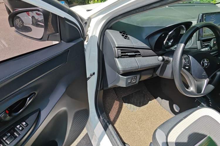 Used Toyota YARiS L Zhi Xuan 2022 1.5L CVT Leading PLUS Edition Driver Seat