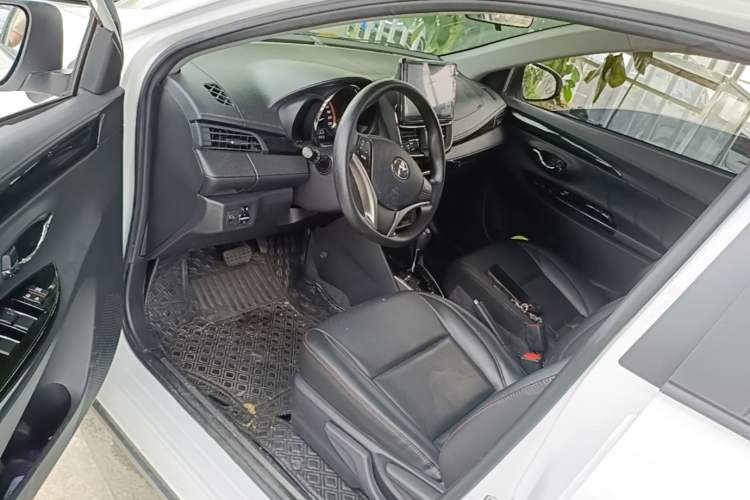 Used Toyota YARiS L Zhi Xuan 2022 X-Trail 1.5L CVT Luxury PLUS Edition Driver Seat