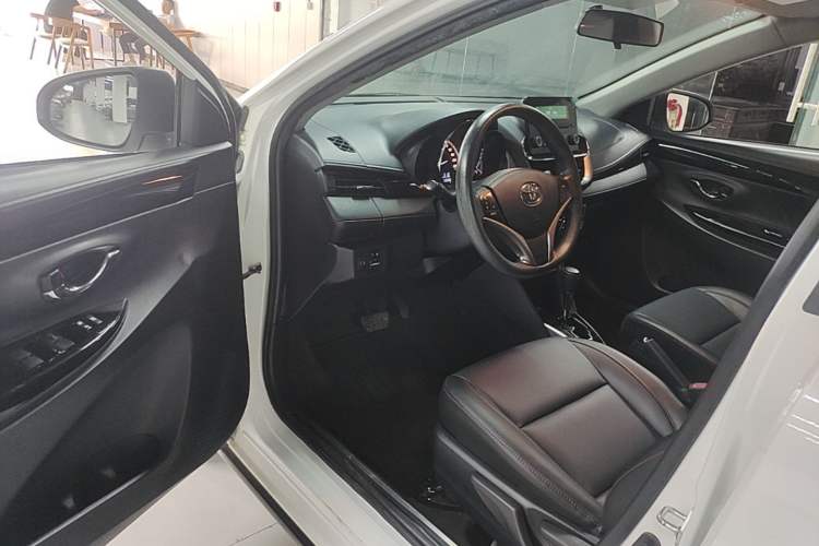 Used Toyota YARiS L Zhi Xuan 2022 1.5L CVT Luxury PLUS Edition Driver Seat