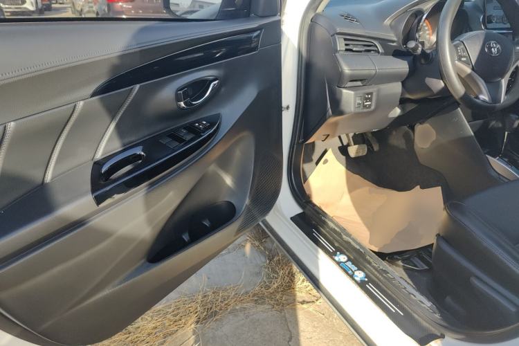 Used Toyota YARiS L Zhi Xuan 2022 X-Trail 1.5L CVT Luxury PLUS Edition Driver Seat