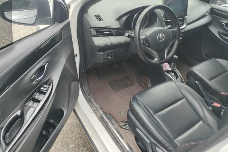 Used Toyota YARiS L Zhi Xuan 2022 X-Trail 1.5L CVT Luxury PLUS Edition Driver Seat