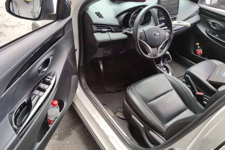 Used Toyota YARiS L Zhi Xuan 2022 X-Trail 1.5L CVT Luxury PLUS Edition Driver Seat