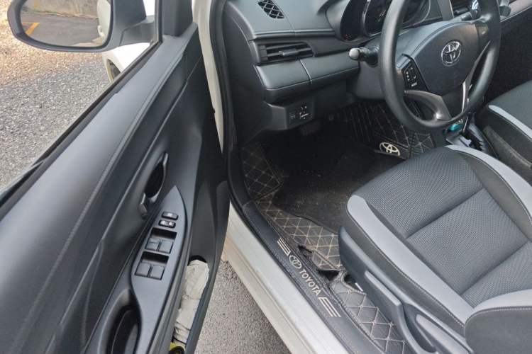 Used Toyota YARiS L Zhi Xuan 2022 1.5L CVT Leading PLUS Edition Driver Seat