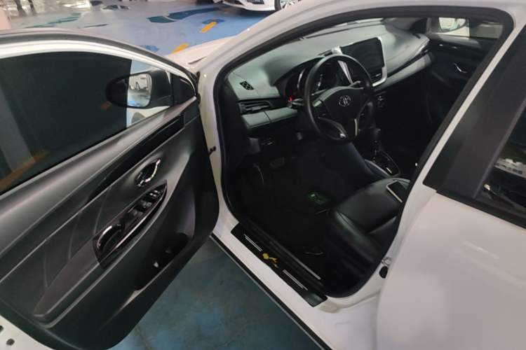 Used Toyota YARiS L Zhi Xuan 2022 X-Trail 1.5L CVT Luxury PLUS Edition Driver Seat