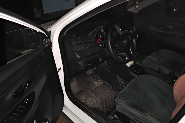 Used Toyota YARiS L Zhi Xuan 2022 X-Trail 1.5L CVT Leading PLUS Edition Driver Seat